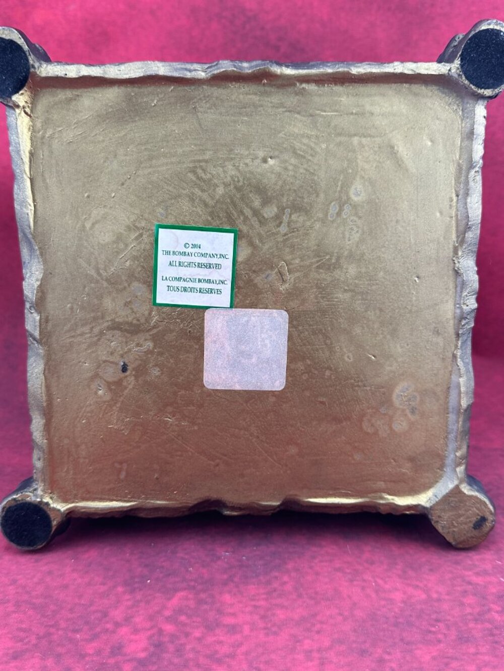 VINTAGE FOOTED JEWELRY RESIN DECORATED WITH FLORAL RELIEFS SQUARE BOX - Picture 9 of 12